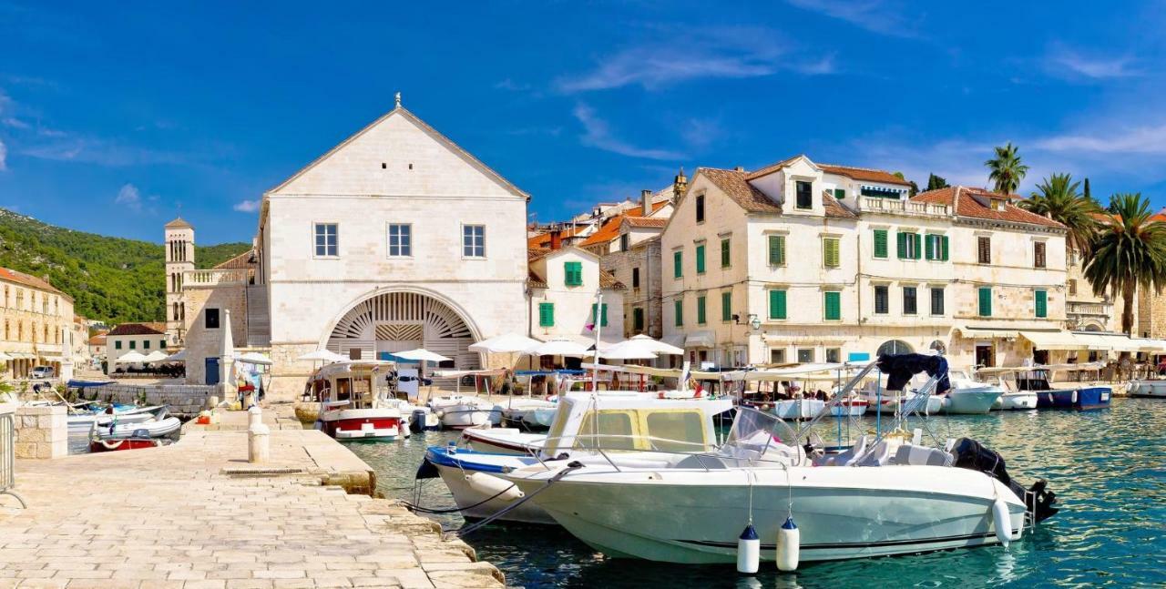 Apartment Plaza Hvar Town Buitenkant foto